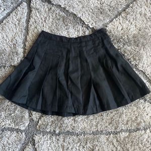 Black pleated skirt